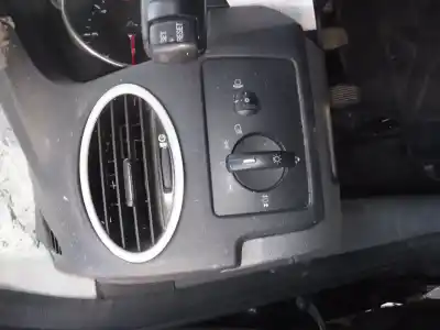 Veicolo di demolizione ford focus lim. (cb4) titanium dell'anno 2010 alimentato g8db