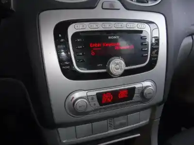 Veicolo di demolizione ford focus lim. (cb4) titanium dell'anno 2010 alimentato g8db