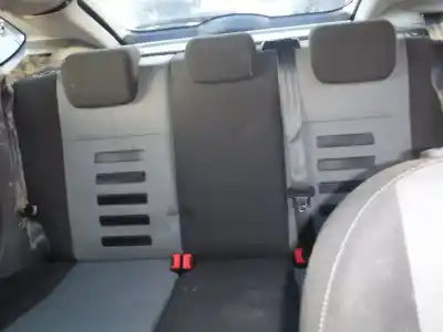 Veicolo di demolizione ford focus lim. (cb4) titanium dell'anno 2010 alimentato g8db