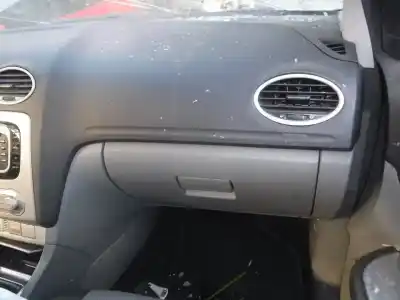 Veicolo di demolizione ford focus lim. (cb4) titanium dell'anno 2010 alimentato g8db