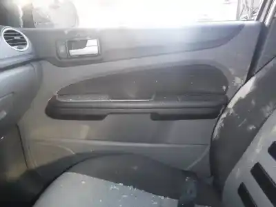 Veicolo di demolizione ford focus lim. (cb4) titanium dell'anno 2010 alimentato g8db