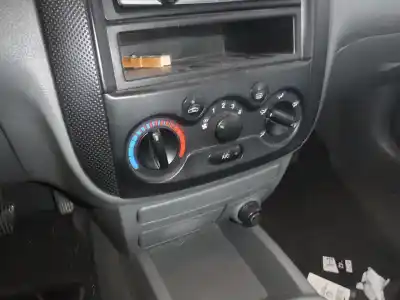 Veículo de Sucata daewoo                                             kalos                                                                                                                                                                                                                                                      1.4 se                                                                                                                                                                                                                                                     do ano 2003 alimentado af14s3