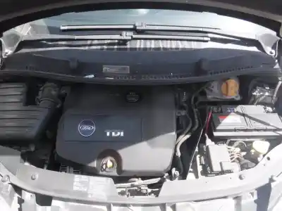 Vehículo de desguace ford galaxy (vy) ambiente del año 2004 con motor auy