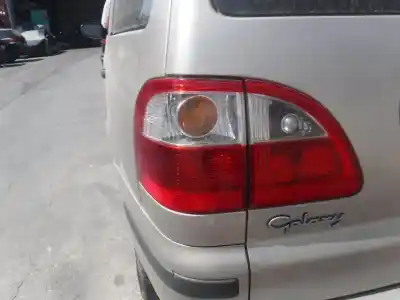 Vehículo de desguace ford galaxy (vy) ambiente del año 2004 con motor auy