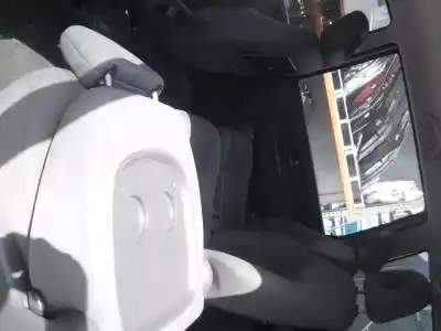 Vehículo de desguace ford galaxy (vy) ambiente del año 2004 con motor auy