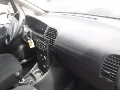 Veicolo di demolizione opel zafira a elegance dell'anno 2000 alimentato x20dtl