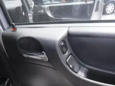 Veicolo di demolizione opel zafira a elegance dell'anno 2000 alimentato x20dtl