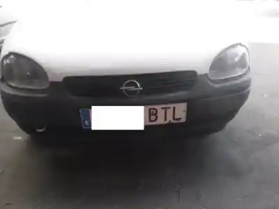 Véhicule à la ferraille opel corsa b base (e) de l'année 1998 alimenté x10xe