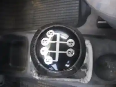 Véhicule à la ferraille opel corsa b base (e) de l'année 1998 alimenté x10xe