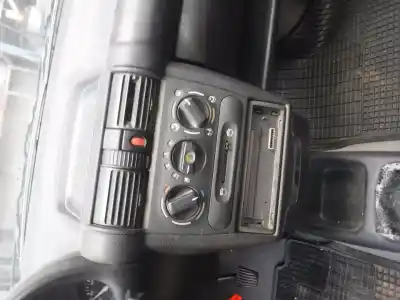 Véhicule à la ferraille opel corsa b base (e) de l'année 1998 alimenté x10xe