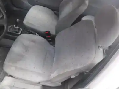 Véhicule à la ferraille opel corsa b base (e) de l'année 1998 alimenté x10xe