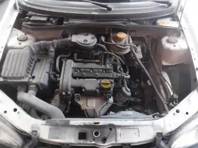 Véhicule à la ferraille opel corsa b base (e) de l'année 1998 alimenté x10xe