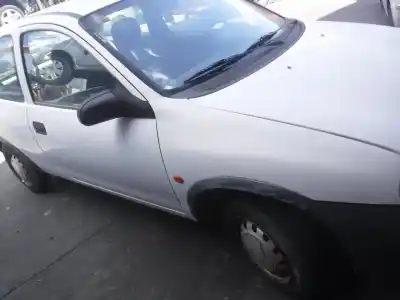 Véhicule à la ferraille opel corsa b base (e) de l'année 1998 alimenté x10xe