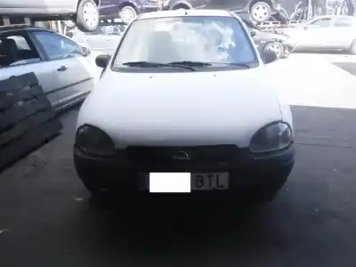 Veicolo di demolizione OPEL CORSA B Base (E) dell'anno 1998 alimentato X10XE