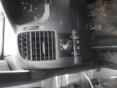 Scrapping Vehicle opel zafira a blue line of the year 2005 powered y22dtr