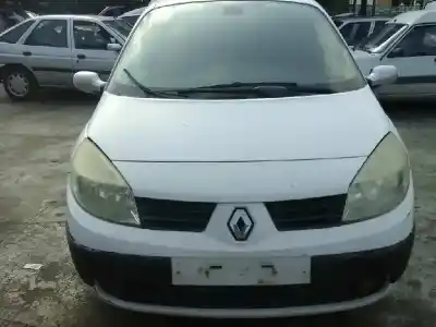Veículo de Sucata RENAULT SCENIC II Grand Confort Authentique do ano 2004 alimentado K4M782