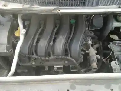 Sloopvoertuig renault scenic ii grand confort authentique van het jaar 2004 aangedreven k4m782