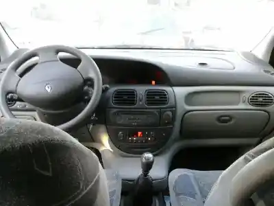 Scrapping Vehicle renault scenic (ja..) 1.6 16v dynamique (ja0b/11) of the year 2001 powered k4ma7