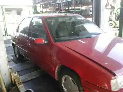 Véhicule à la ferraille citroen zx volcane de l'année 1991 alimenté d6e