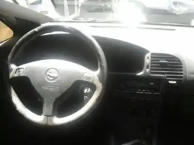 Veicolo di demolizione opel zafira a 1.6 16v dell'anno 1999 alimentato x16xel