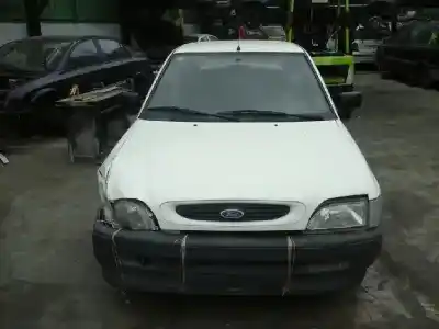 Veicolo di demolizione ford escort berl./turnier j6a dell'anno 1995 alimentato j6a