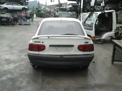 Veicolo di demolizione ford escort berl./turnier j6a dell'anno 1995 alimentato j6a