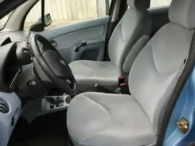 Veículo de Sucata citroen c3 1.4 hdi cool do ano 2003 alimentado 9hxdv6ated4