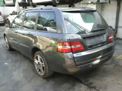 Veicolo di demolizione fiat stilo (192) 1.9 multijet 140 m.schumacher dell'anno 2004 alimentato 192a5000