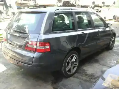 Veicolo di demolizione fiat stilo (192) 1.9 multijet 140 m.schumacher dell'anno 2004 alimentato 192a5000