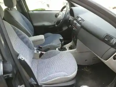 Veicolo di demolizione fiat stilo (192) 1.9 multijet 140 m.schumacher dell'anno 2004 alimentato 192a5000