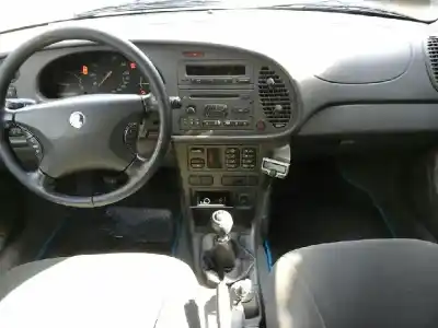 Veículo de Sucata saab 9-3 berlina 2.2 16v tid cat do ano 2001 alimentado d223l