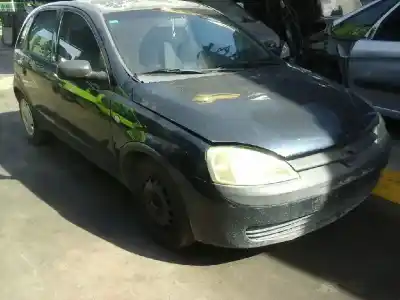 Veicolo di demolizione opel corsa c club dell'anno 2002 alimentato y17dtl
