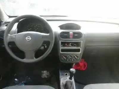 Veicolo di demolizione opel corsa c club dell'anno 2002 alimentato y17dtl