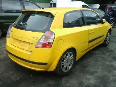 Veicolo di demolizione fiat stilo (192) . dell'anno 2002 alimentato 182b6000