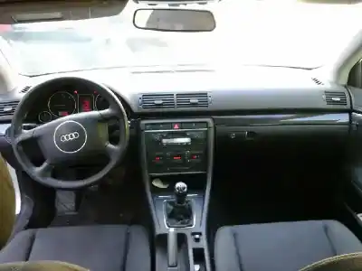 Scrapping Vehicle audi a4 berlina (8e) 1.9 tdi of the year 2001 powered awx