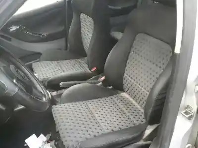 Verschrottungsfahrzeug seat leon (1m1) 1.6 16v des jahres 2001 angetrieben aus