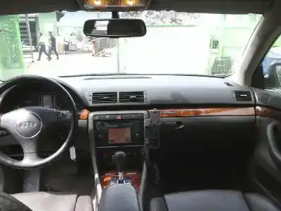 Scrapping Vehicle audi a4 berlina (8e) 2.5 v6 24v tdi of the year 2002 powered ake