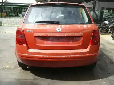 Veículo de Sucata fiat stilo (192) 1.4 16v feel do ano 2004 alimentado 843a1000