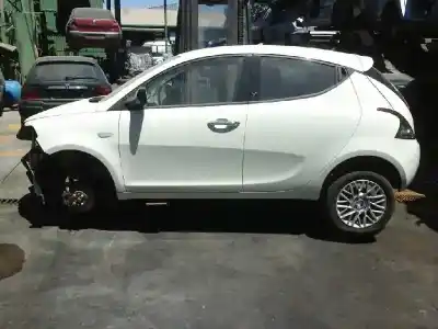 Veicolo di demolizione lancia ypsilon (402) 1.2 cat dell'anno 2015 alimentato 169a4000