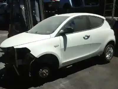 Veicolo di demolizione lancia ypsilon (402) 1.2 cat dell'anno 2015 alimentato 169a4000