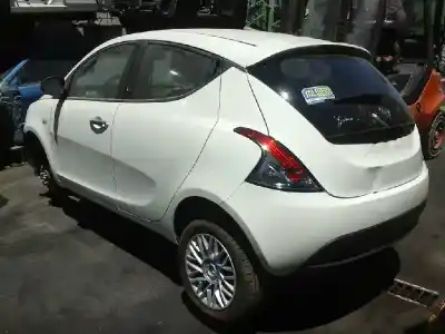 Veicolo di demolizione lancia ypsilon (402) 1.2 cat dell'anno 2015 alimentato 169a4000