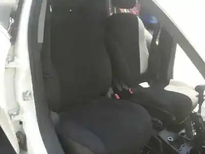 Veicolo di demolizione lancia ypsilon (402) 1.2 cat dell'anno 2015 alimentato 169a4000