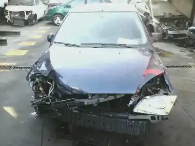 Verschrottungsfahrzeug FORD FOCUS BERLINA (CAP) Ambiente (D) des Jahres 2005 angetrieben 