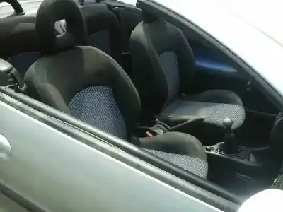 Veicolo di demolizione peugeot 206 cc cc dell'anno 2002 alimentato nfutu5jp4