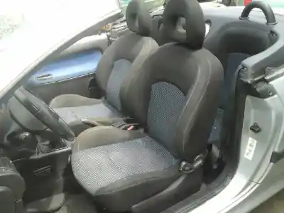 Veicolo di demolizione peugeot 206 cc cc dell'anno 2002 alimentato nfutu5jp4