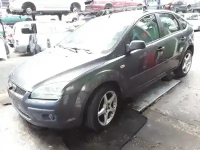 Verschrottungsfahrzeug FORD FOCUS BERLINA (CAP) Ambiente (D) des Jahres 2005 angetrieben HHDA