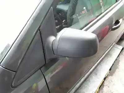 Verschrottungsfahrzeug ford focus berlina (cap) ambiente (d) des jahres 2005 angetrieben hhda