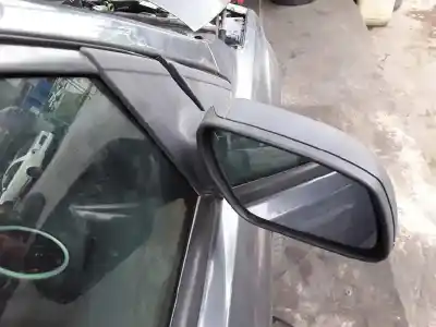 Verschrottungsfahrzeug ford focus berlina (cap) ambiente (d) des jahres 2005 angetrieben hhda