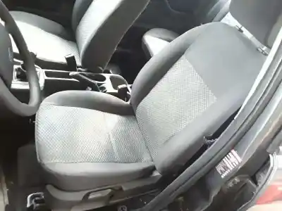 Verschrottungsfahrzeug ford focus berlina (cap) ambiente (d) des jahres 2005 angetrieben hhda