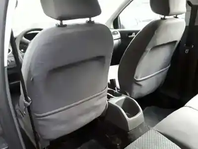 Verschrottungsfahrzeug ford focus berlina (cap) ambiente (d) des jahres 2005 angetrieben hhda